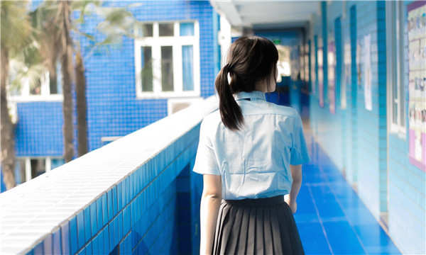 合作如何找到一个可以帮助我生孩子的女人？